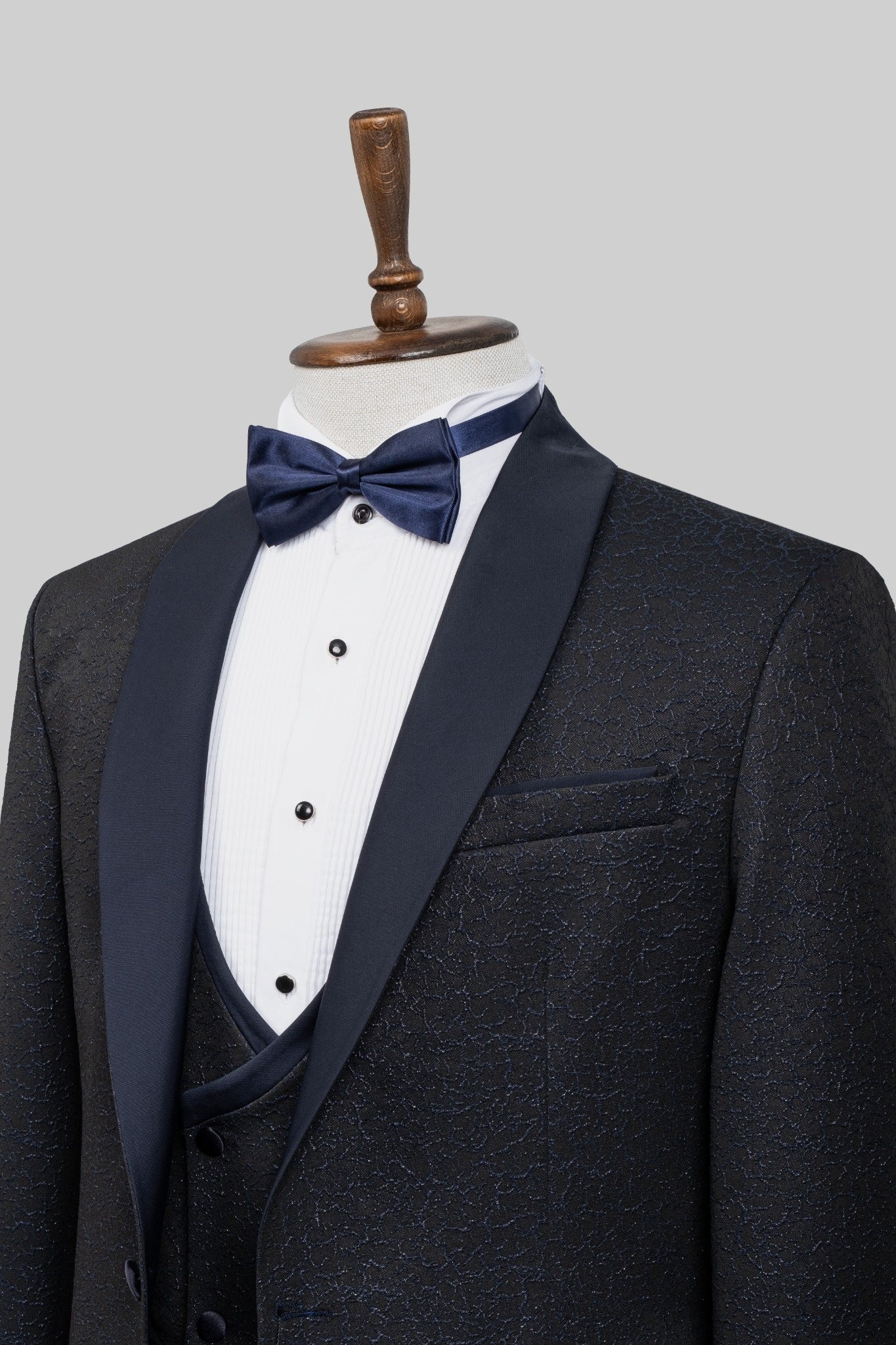 Midnight Affair – European Navy Textured 3-Piece Tuxedo Suit