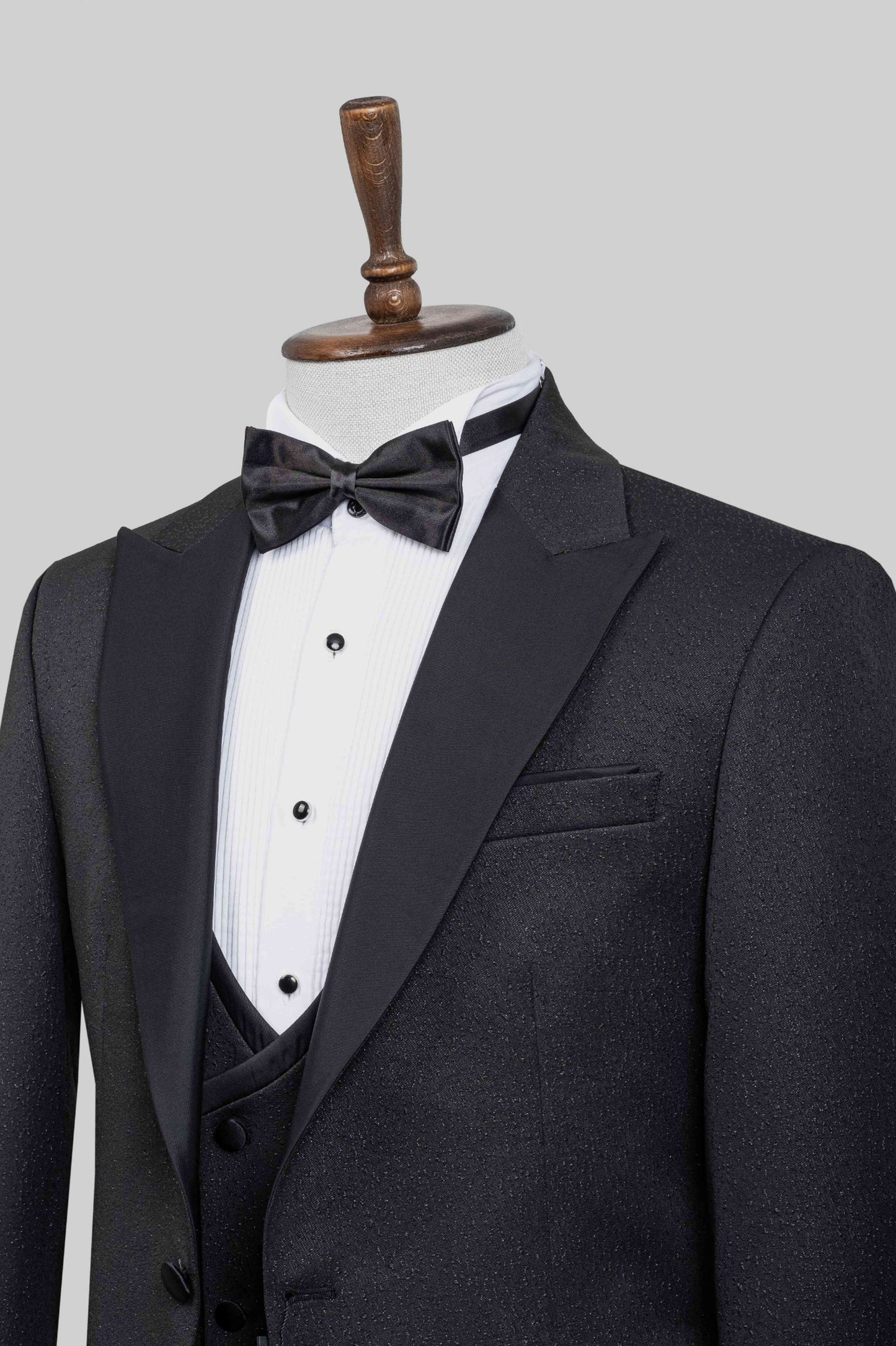 Ebony Luxe – European Black Shimmer 3-Piece Tuxedo Suit
