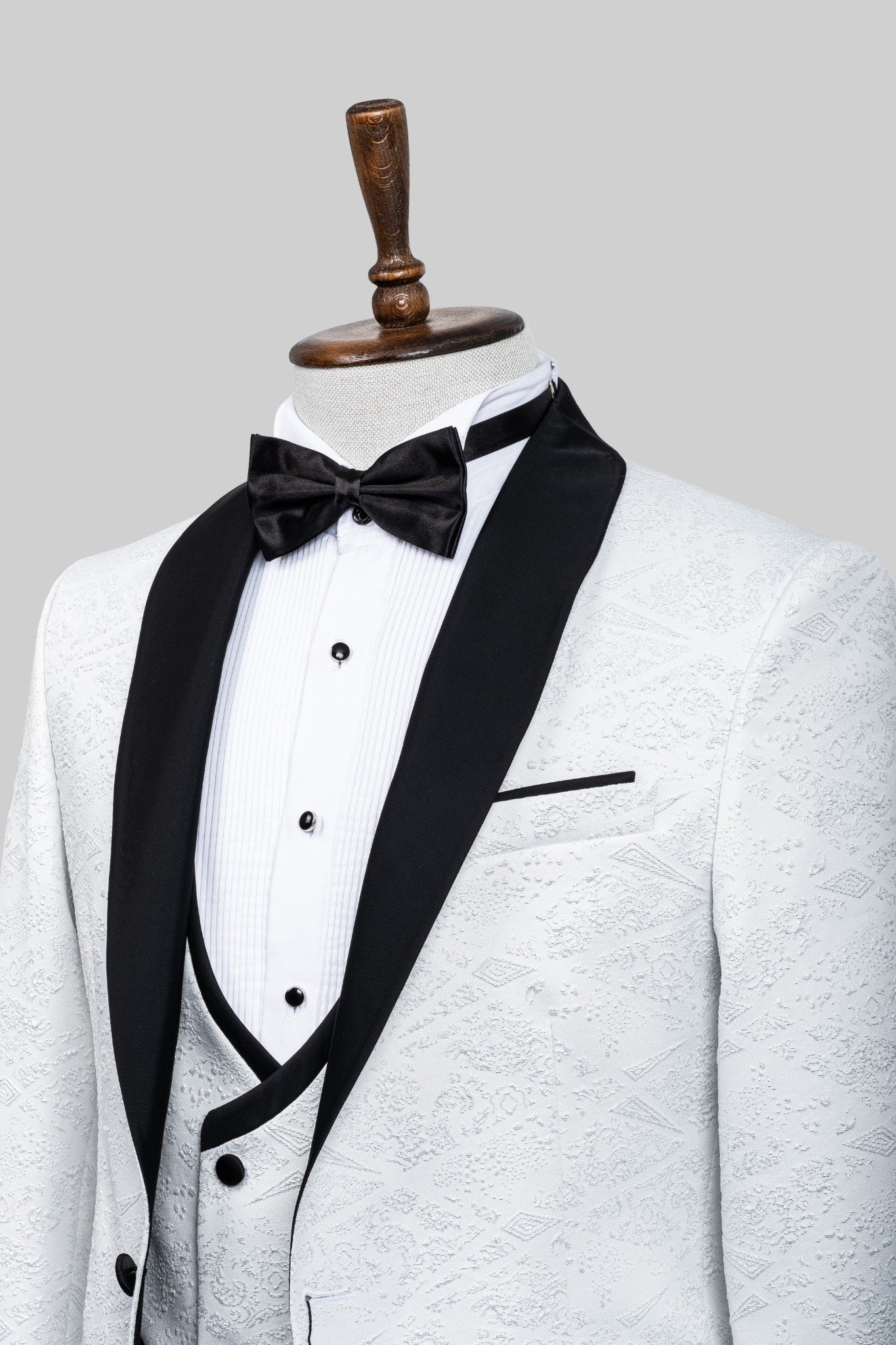 White Royale – European White Textured 3-Piece Tuxedo Suit