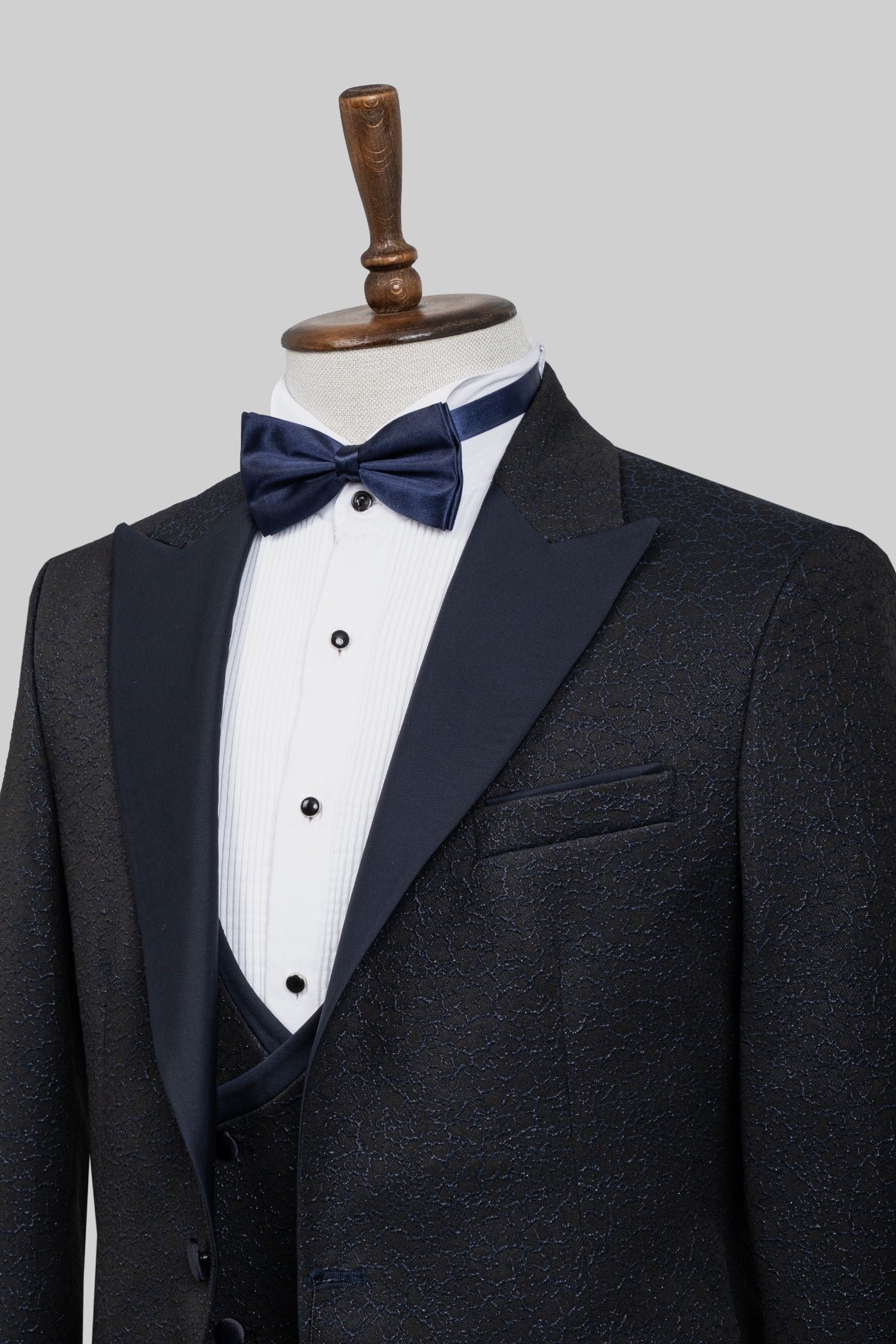 Starlit Soirée – European Navy Textured 3-Piece Tuxedo Suit