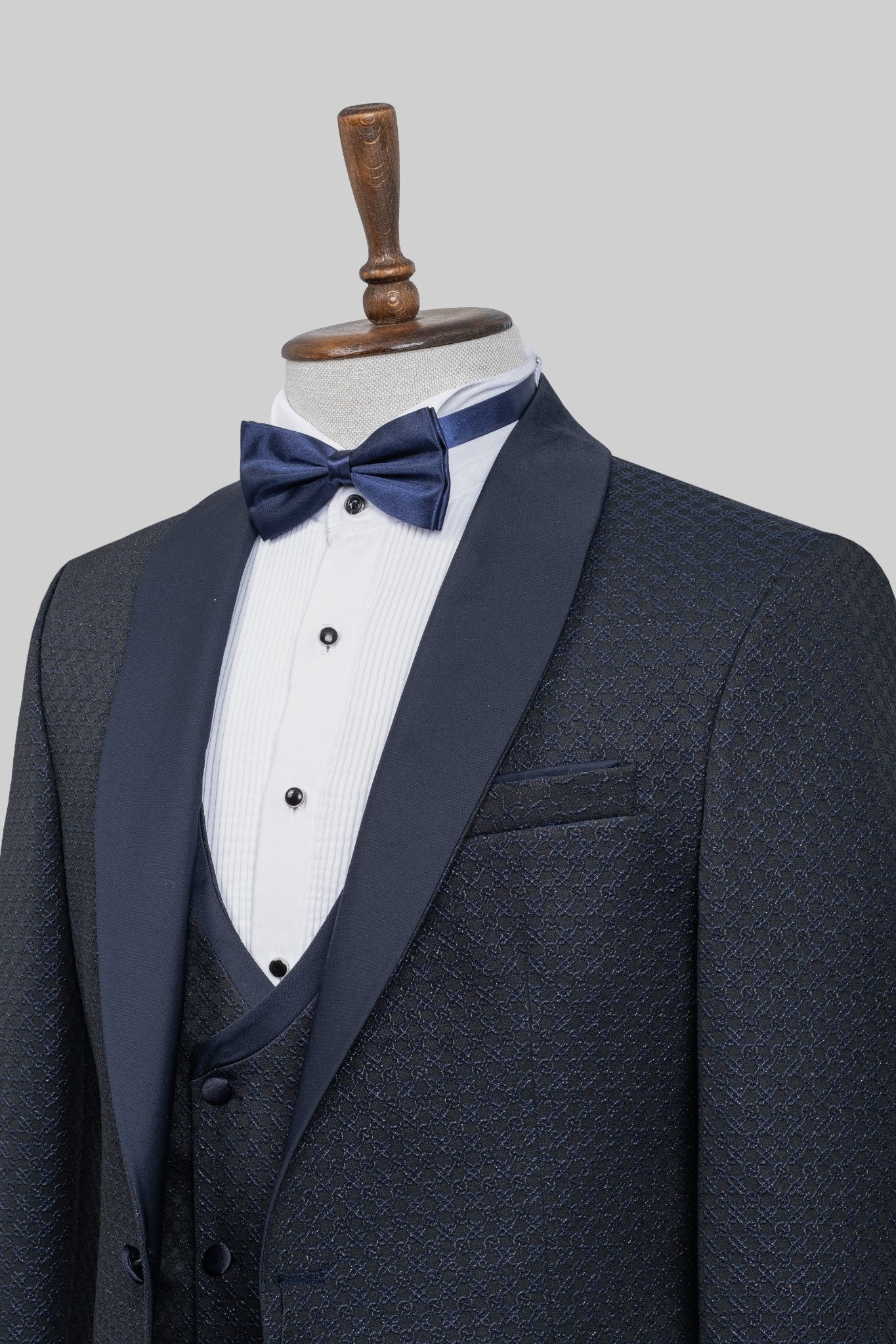 Midnight Marquis – European Navy Micro-Pattern 3-Piece Tuxedo Suit