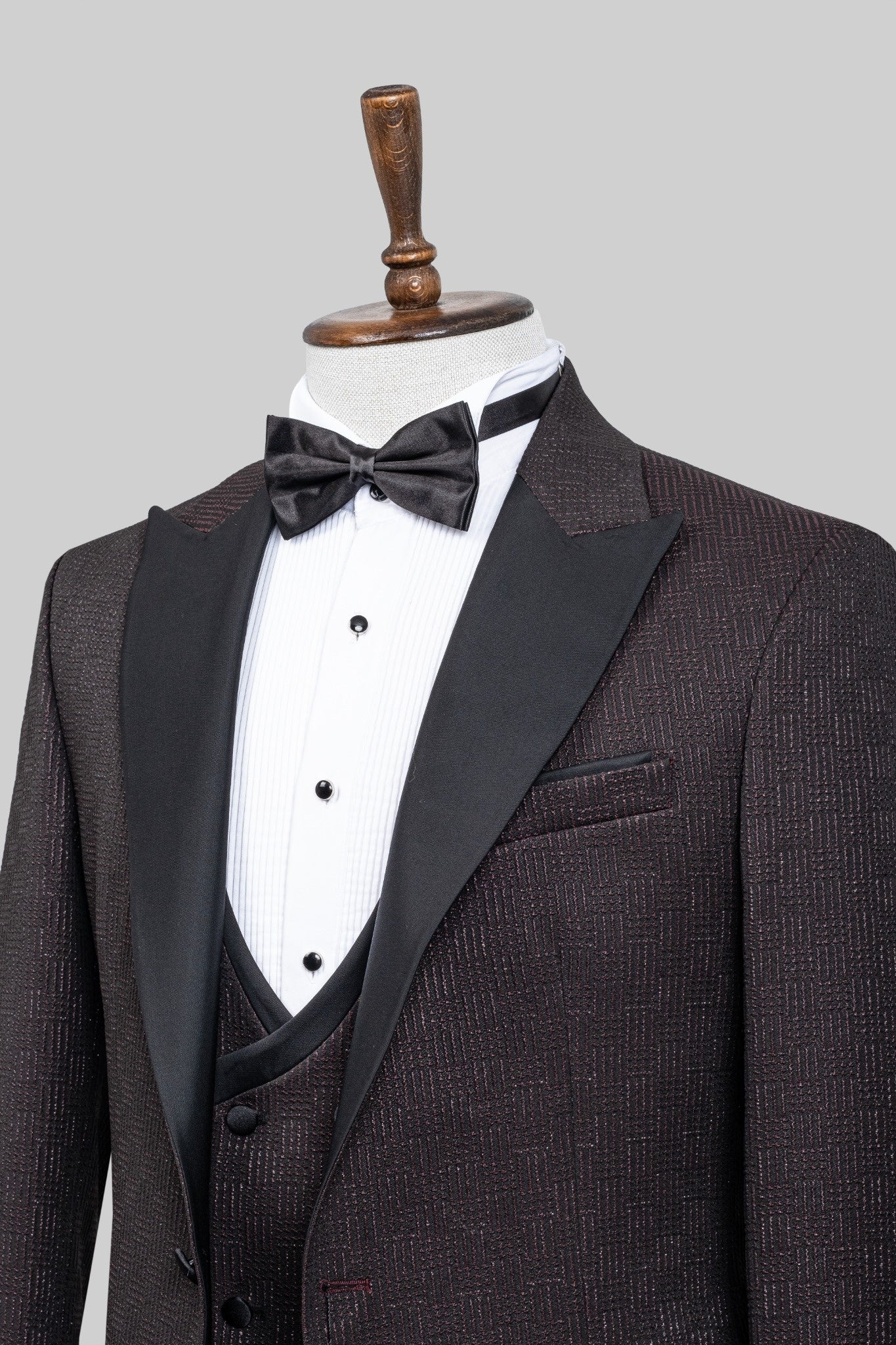 Midnight Grid – European Black & Maroon Patterned 3-Piece Tuxedo Suit
