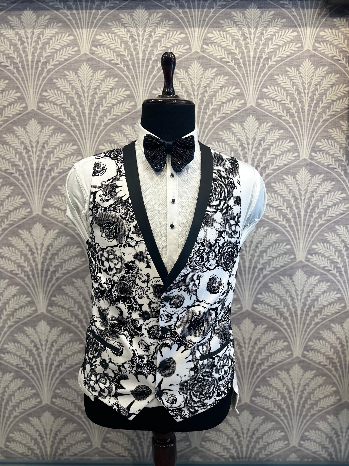 Monochrome Floral Party Tuxedo – Slim Fit 3 Piece Set