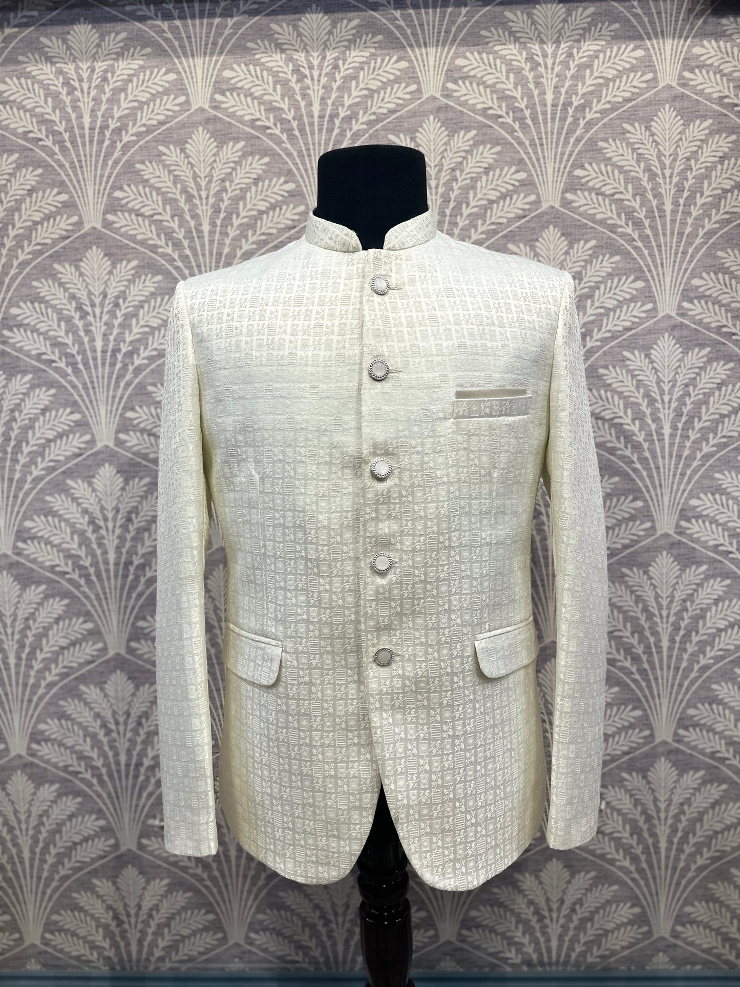 Ivory Textured Bandhgala Blazer – Regular Fit (Indian Collection)