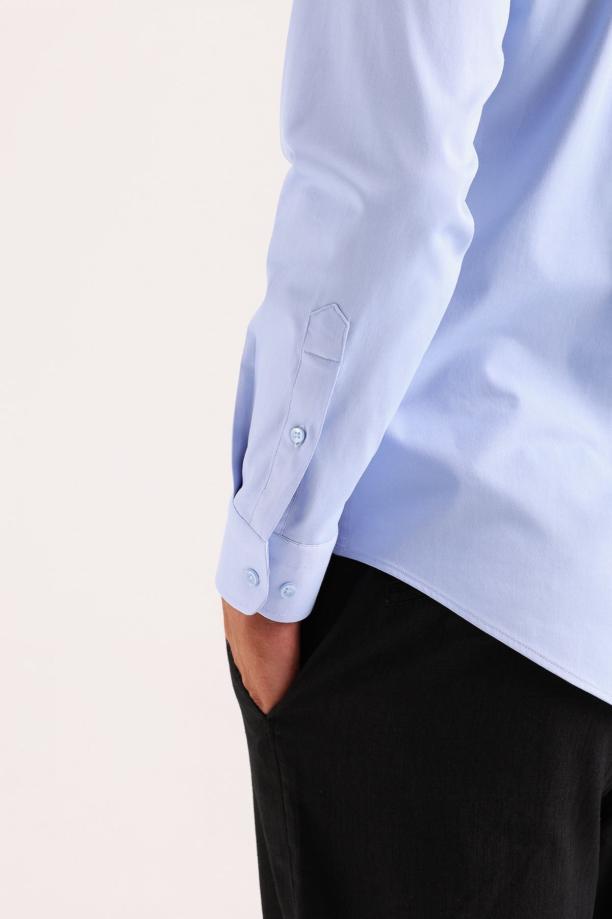 Sky Blue Stretch Dress Shirt – Semi-Spread Collar (Imported)