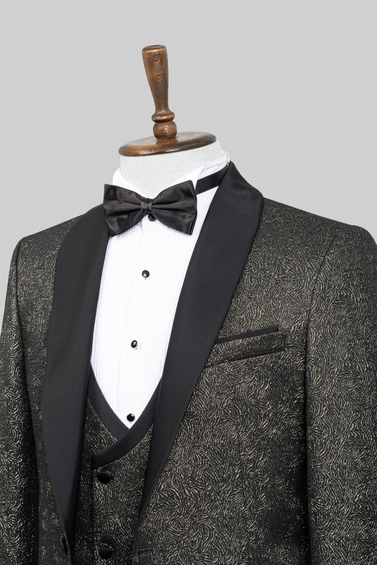 Midnight Aureate – European Black & Gold Textured 3-Piece Tuxedo Suit