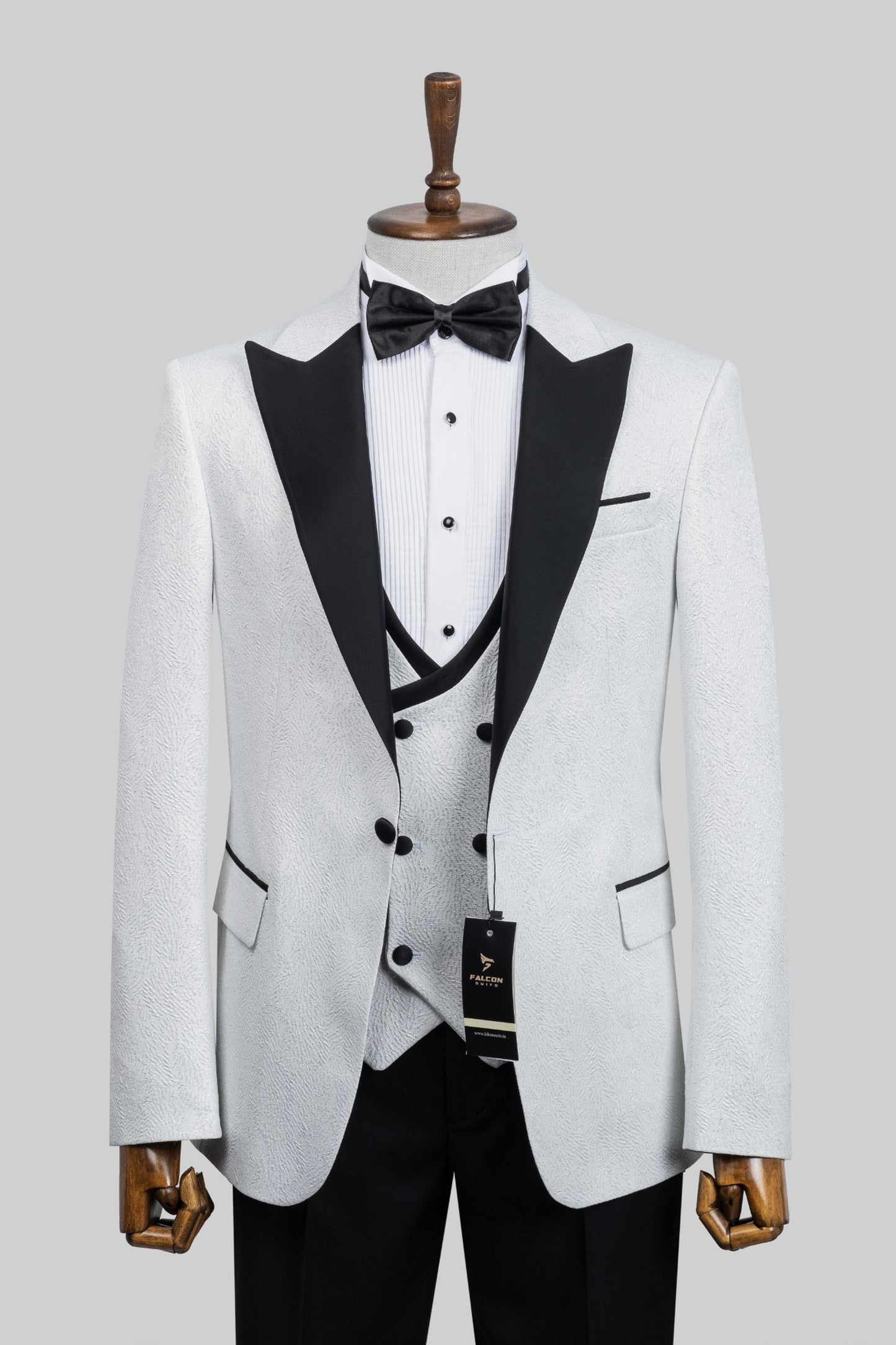 Ivory Crest – European White Patterned 3-Piece Tuxedo Suit