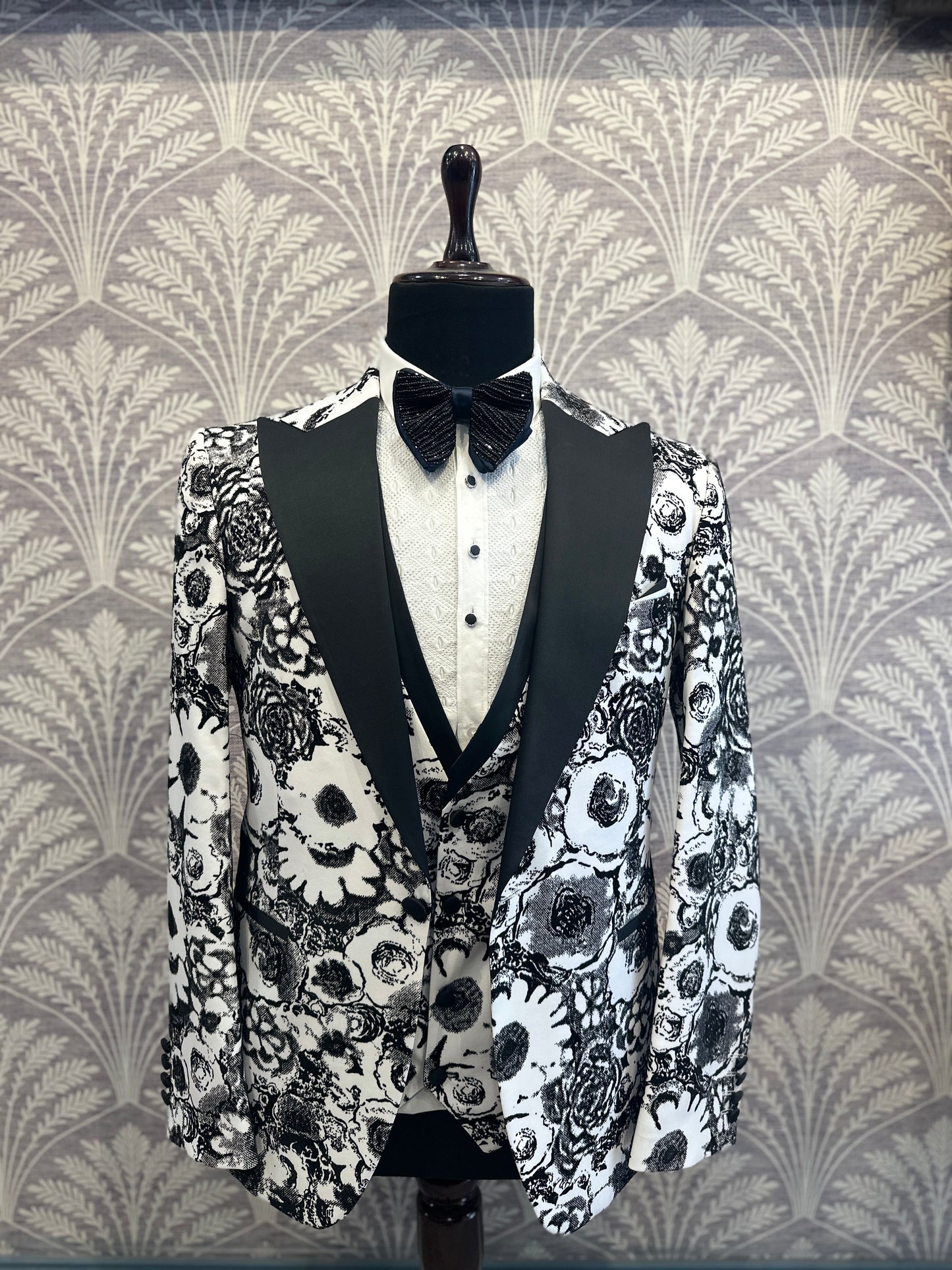 Monochrome Floral Party Tuxedo – Slim Fit 3 Piece Set