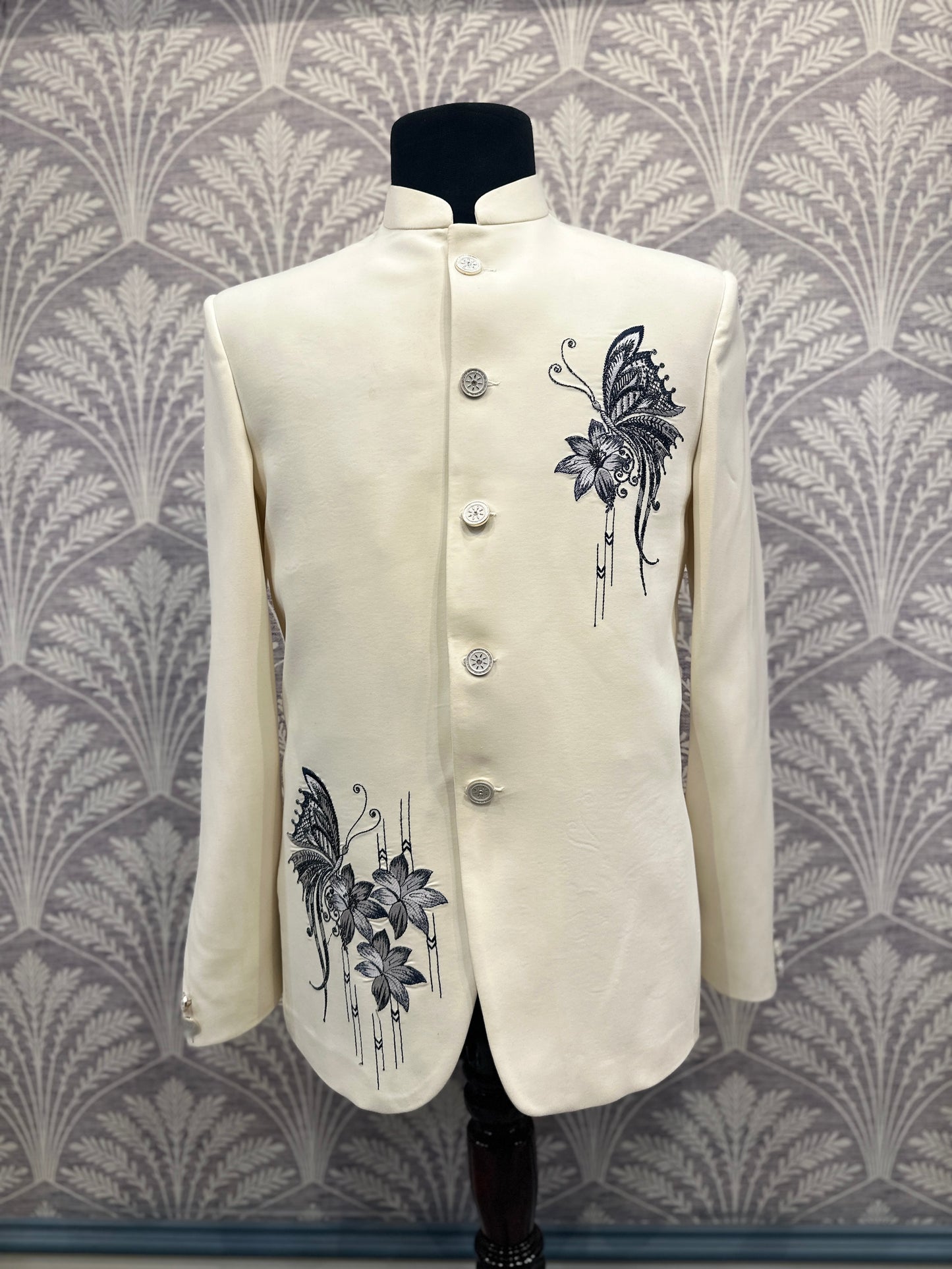 Ivory Embroidered Bandhgala Suit – 2 Piece | Regular Fit (Indian Collection)