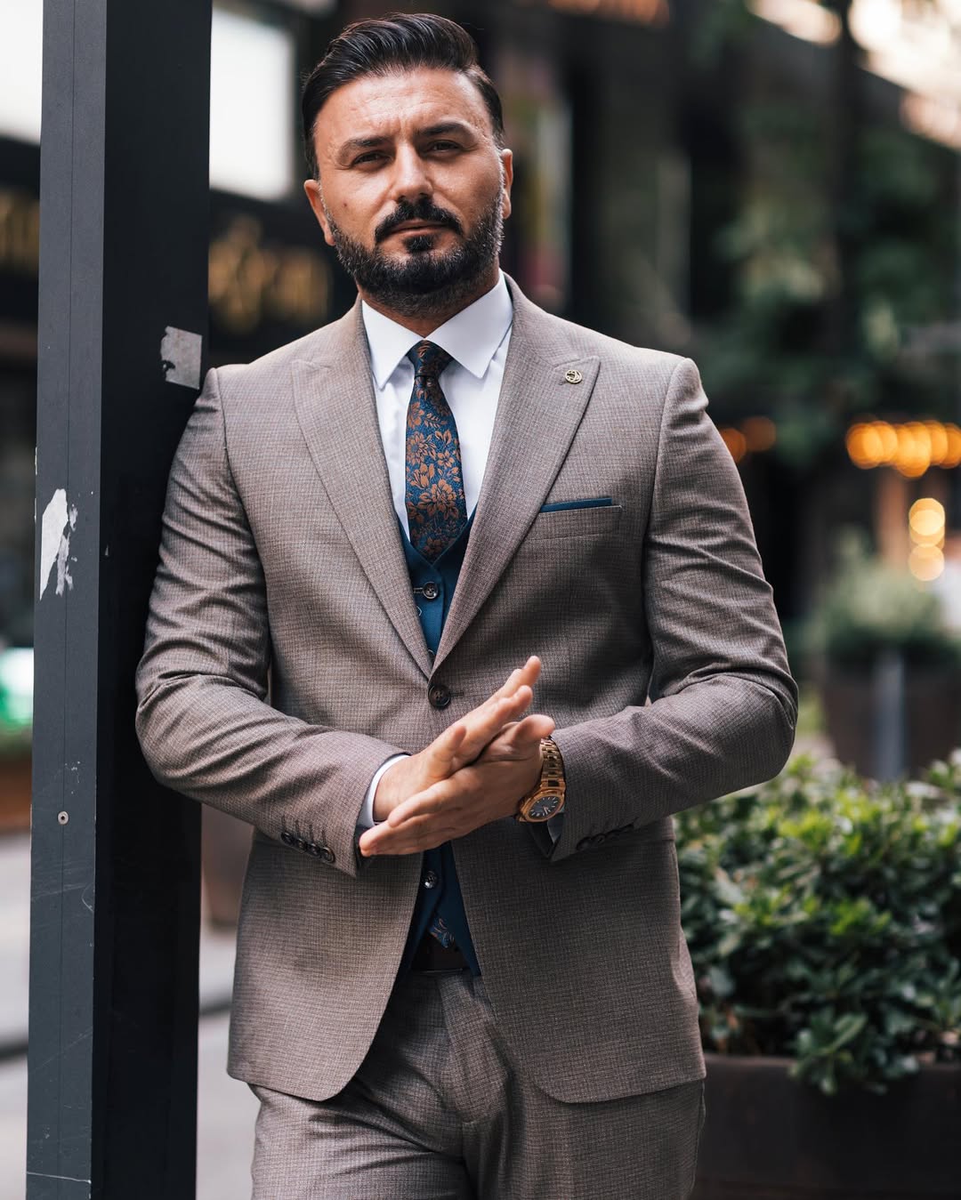 Beige Slim Fit Three-Piece Suit with Reversible Waistcoat