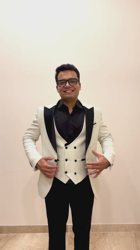 Ivory Royale – 3 Piece European White Wedding Tuxedo